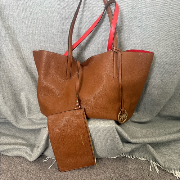 Michael Kors Tan and Red Reversible  Tote Bag - Picture 1 of 9